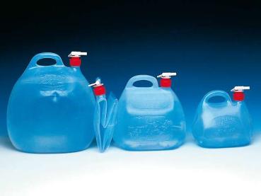 Faltwasserbehälter mit 20 Liter Fassungsvermögen, kompakt und ideal für Outdoor-Aktivitäten.