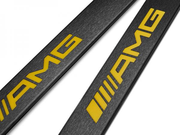 AMG Wechselcover für beleuchtete Einstiegsleiste, vorne, 2-fach, Edelstahl, schwarz / gelb A1776804607